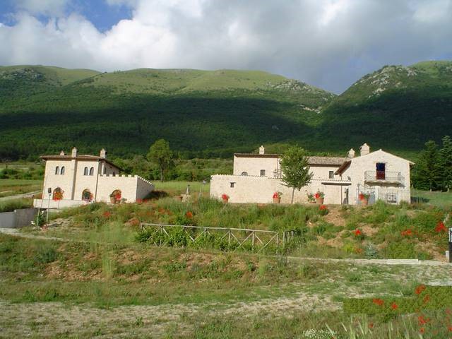 hotel_in_campagna_in_valnerina_esterno