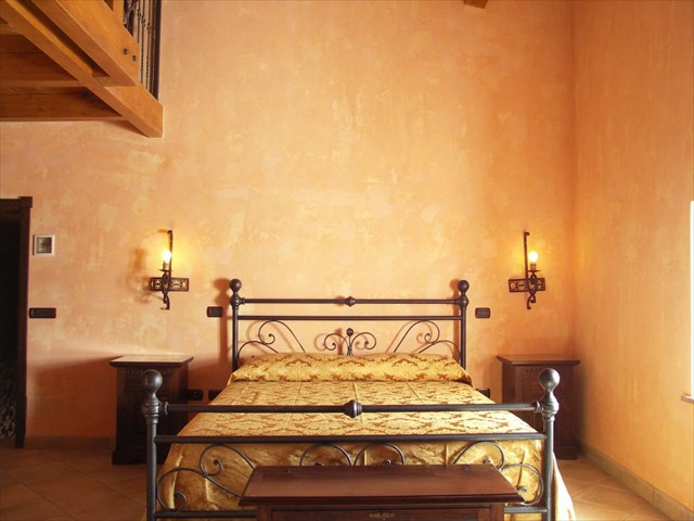 01 ROOM
